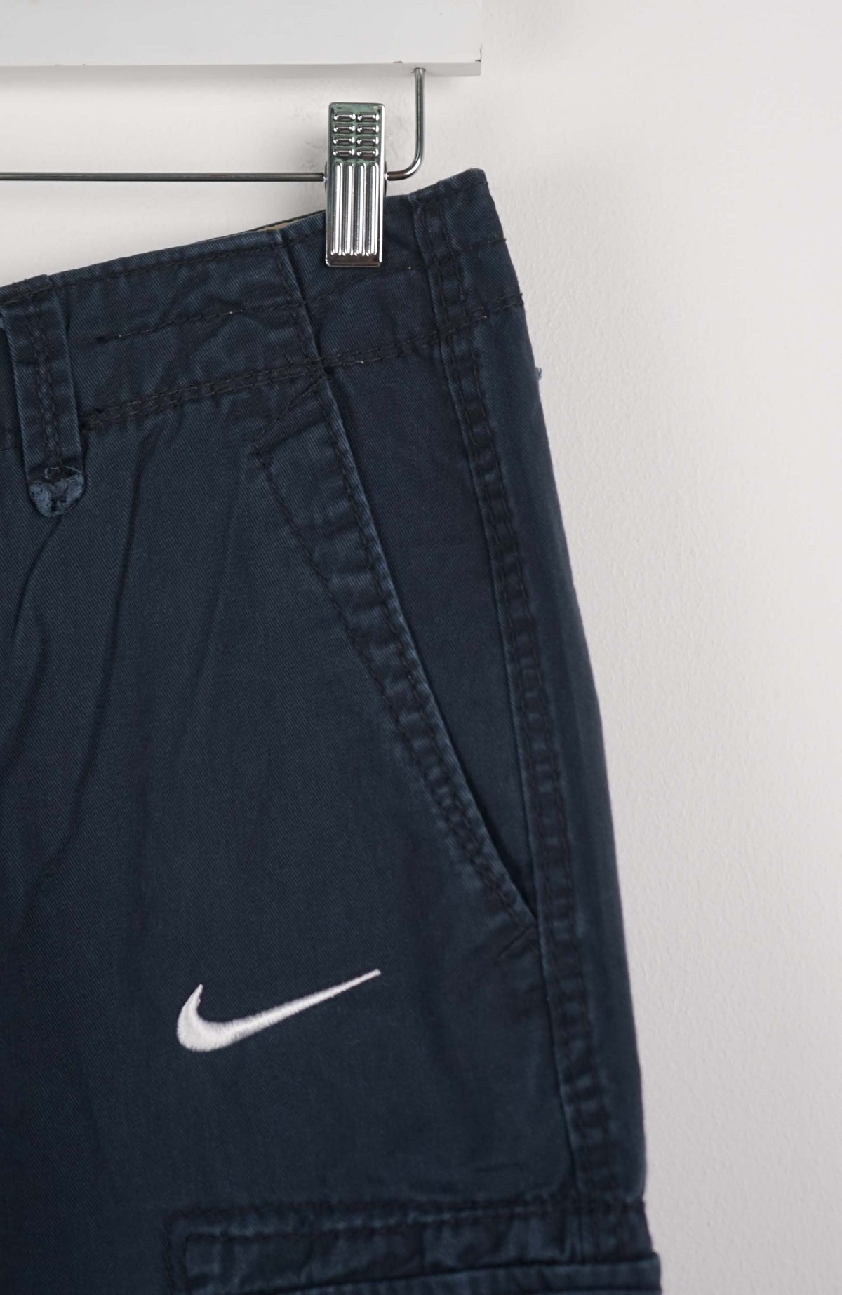 VINTAGE REWORK CARGO CAPRI SHORTS W32