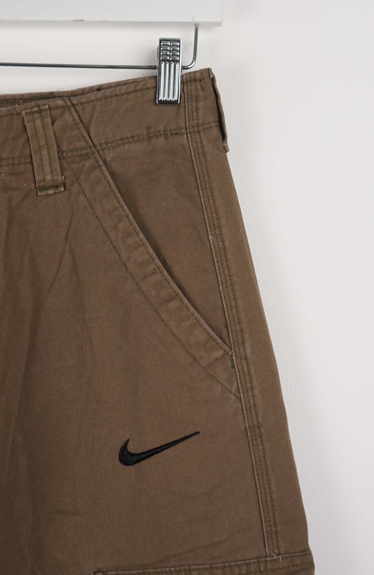 VINTAGE REWORK CARGO CAPRI SHORTS W29