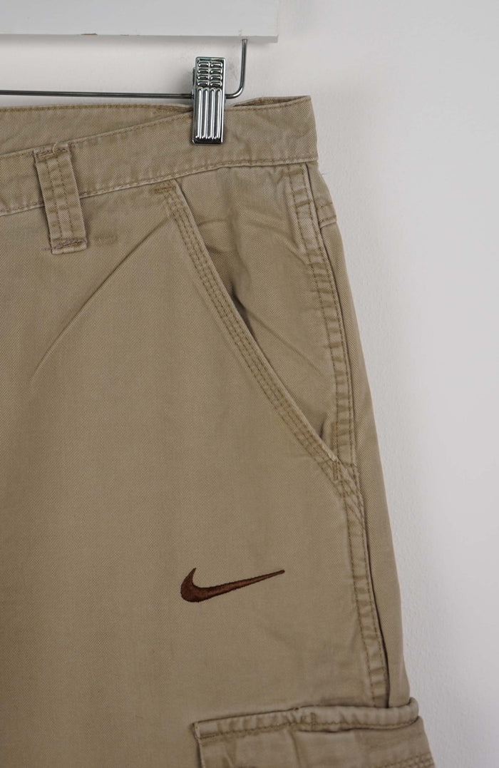 VINTAGE REWORK CARGO CAPRI SHORTS W34
