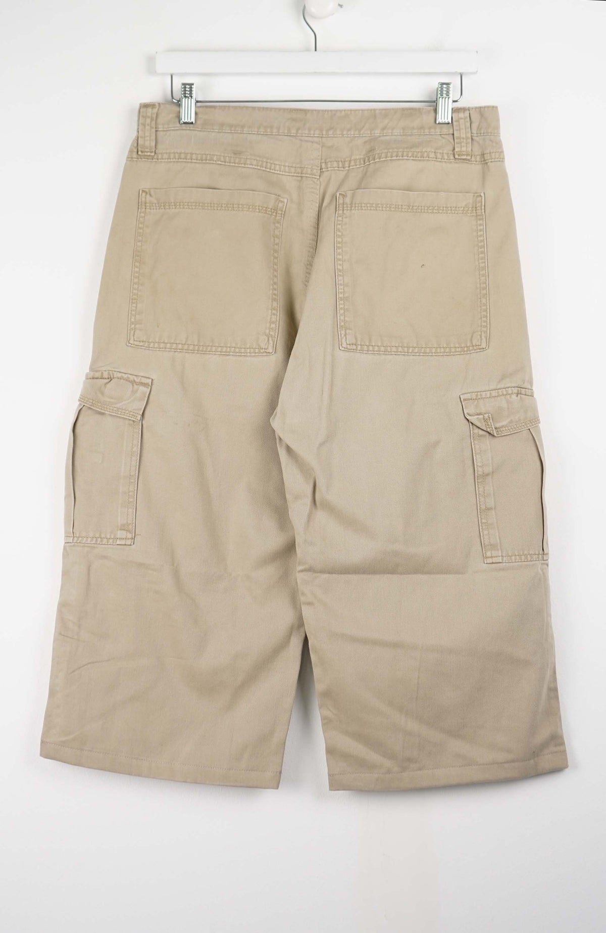 VINTAGE REWORK CARGO CAPRI SHORTS W34