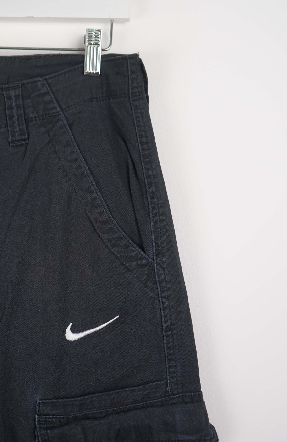 VINTAGE REWORK CARGO CAPRI SHORTS W32
