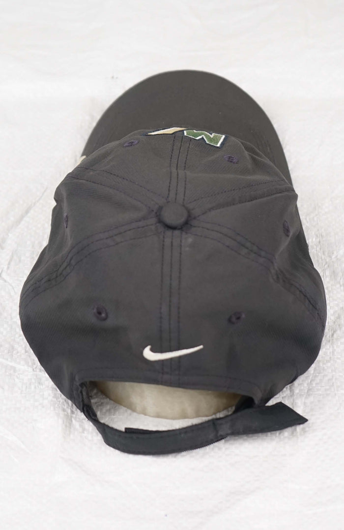 VINTAGE NIKE MG GOLF HAT