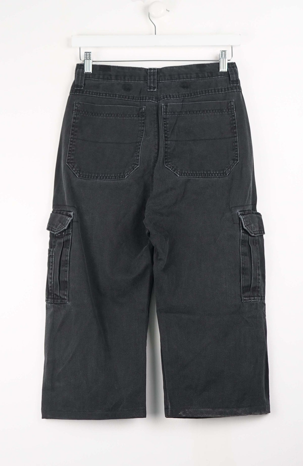 VINTAGE REWORK CARGO CAPRI SHORTS W28