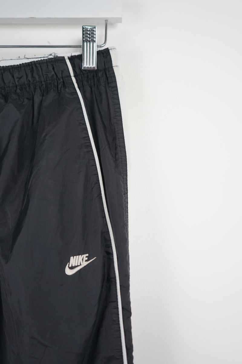 VINTAGE NIKE TRACK PANTS (M)