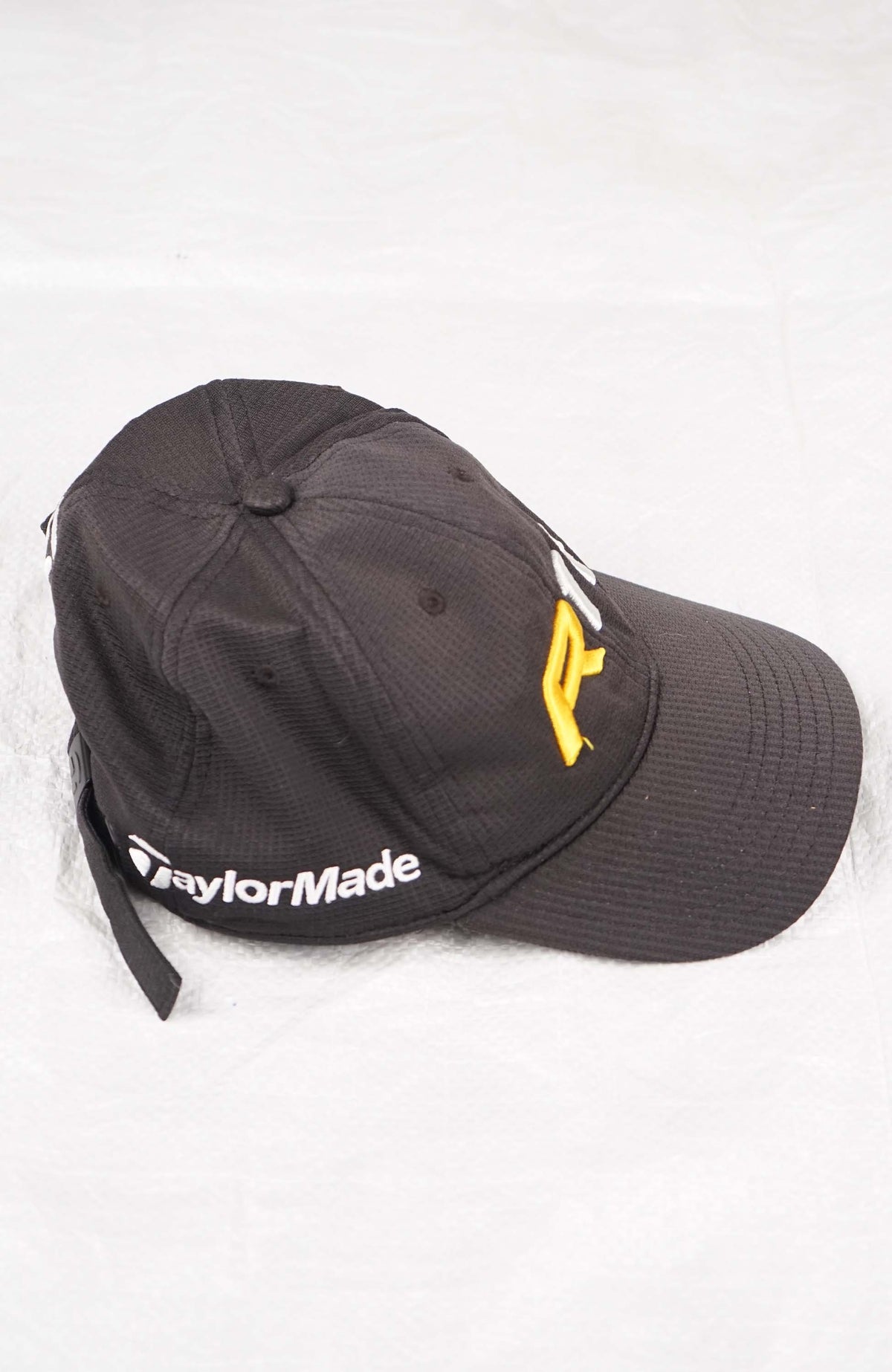 VINTAGE R1 TAYLORMADE GOLF HAT