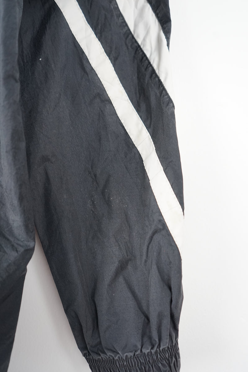 VINTAGE NIKE WINDBREAKER (L)
