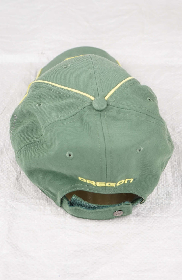 VINTAGE NIKE OREGON HAT