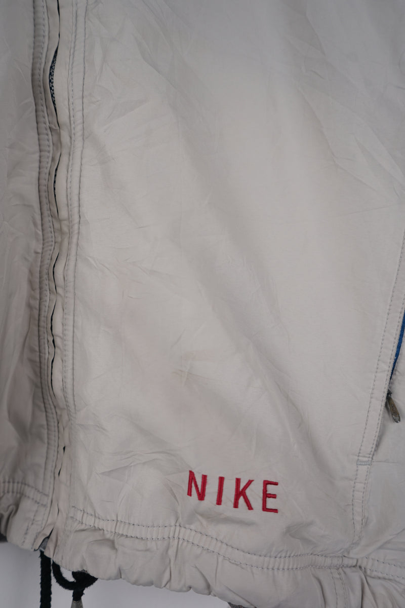 VINTAGE NIKE WINDBREAKER (S)