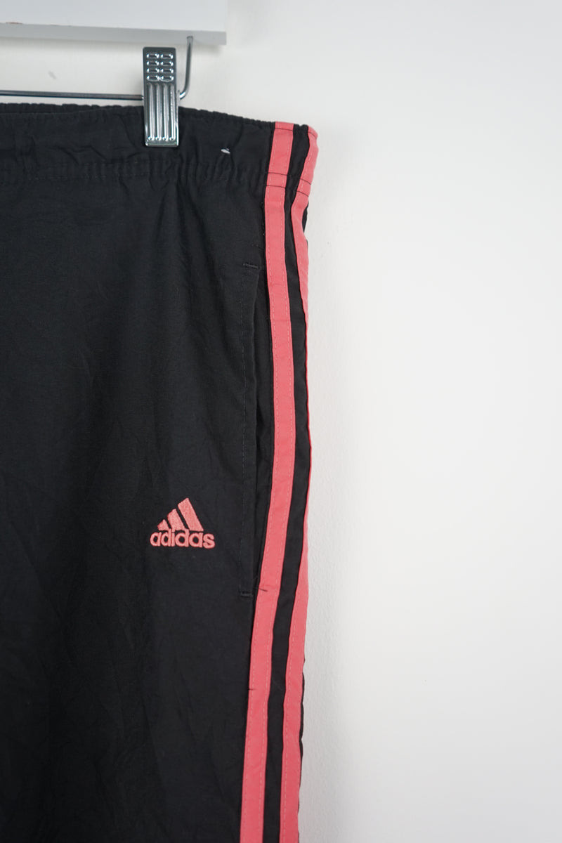VINTAGE ADIDAS TRACK PANTS (L)