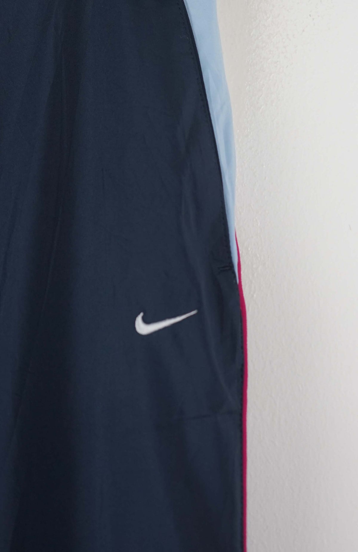 VINTAGE NIKE TRACK PANTS (M)