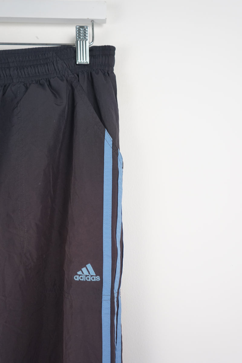 VINTAGE ADIDAS TRACK PANTS (M)