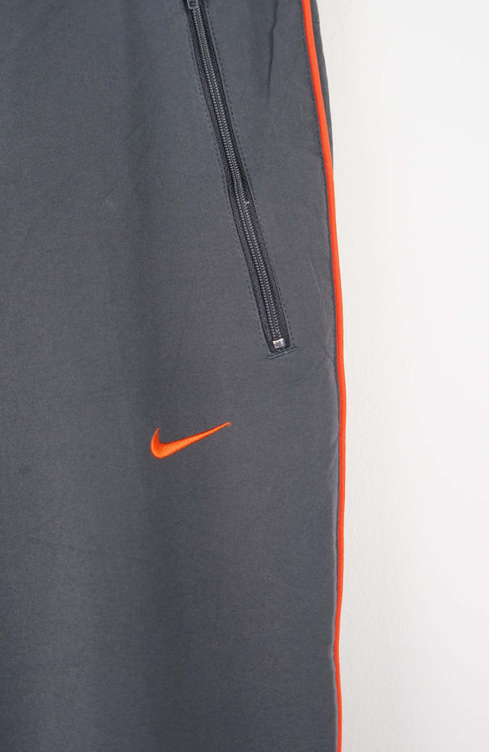 VINTAGE NIKE TRACK PANTS (L)