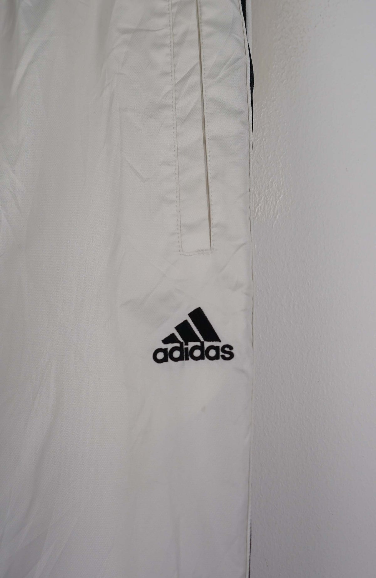 VINTAGE ADIDAS TRACK PANTS (M)