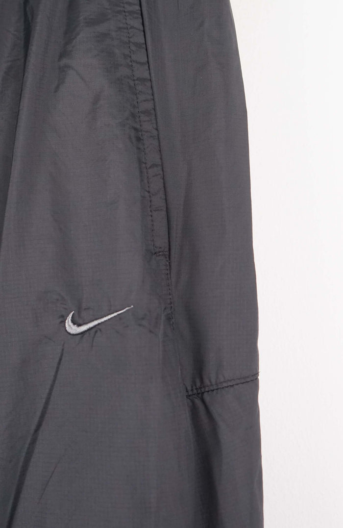 VINTAGE NIKE TRACK PANTS (M)