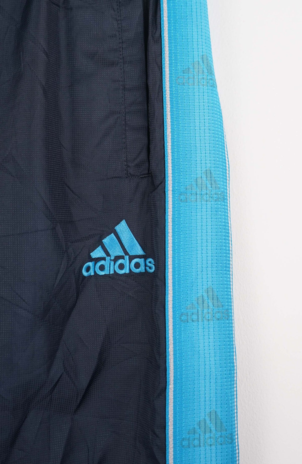 VINTAGE ADIDAS TRACK PANTS (S)