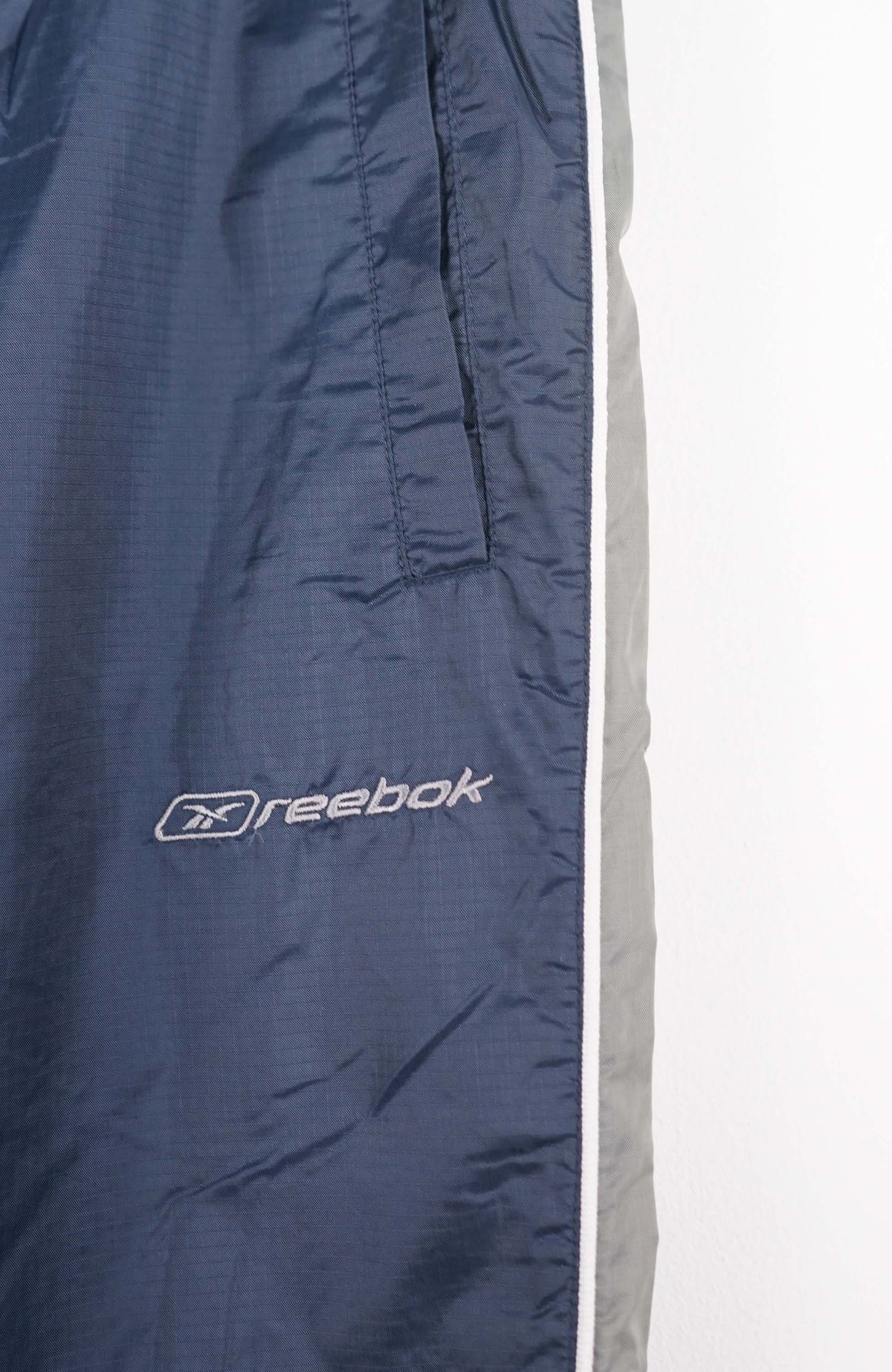VINTAGE REEBOK TRACK PANTS (M)