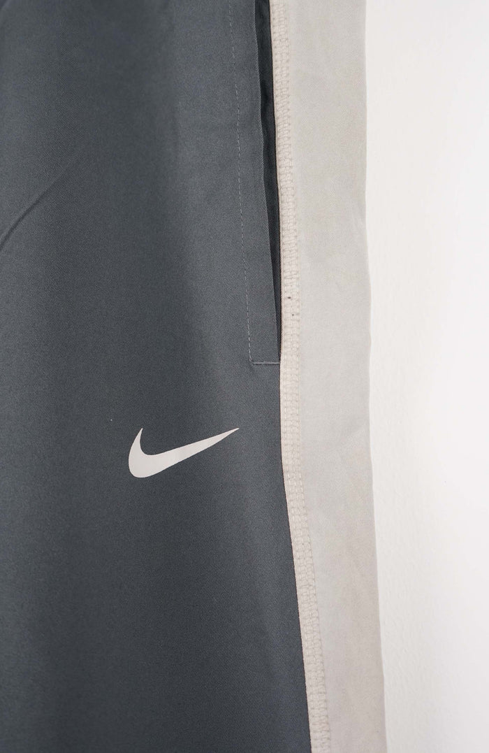 VINTAGE NIKE TRACK PANTS (XXL)