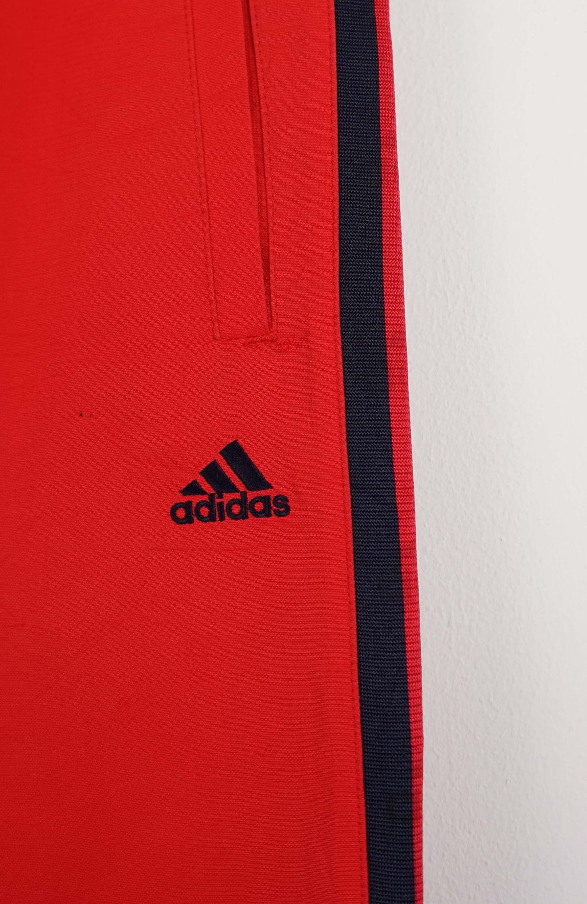 VINTAGE ADIDAS TRACK PANTS (M)