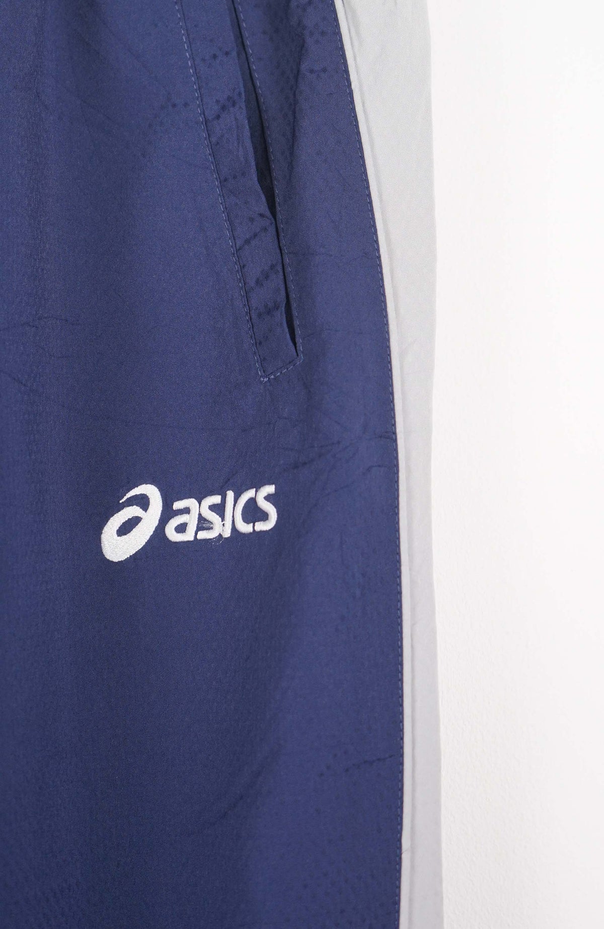 VINTAGE ASICS TRACK PANTS (S)