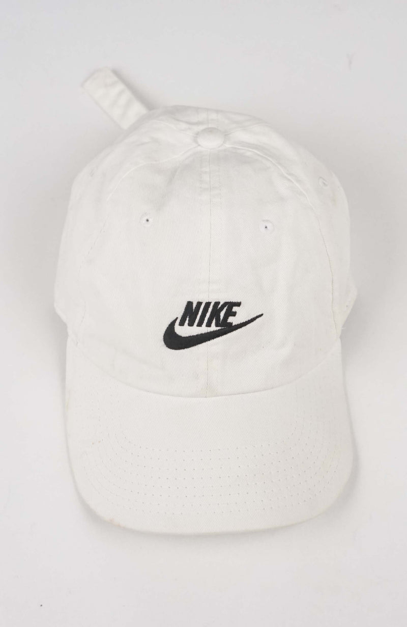 VINTAGE NIKE HAT