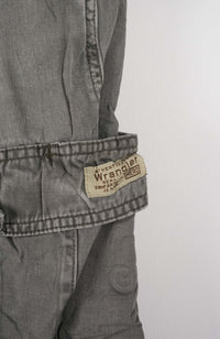 VINTAGE WRANGLER CARGO SHORTS W32
