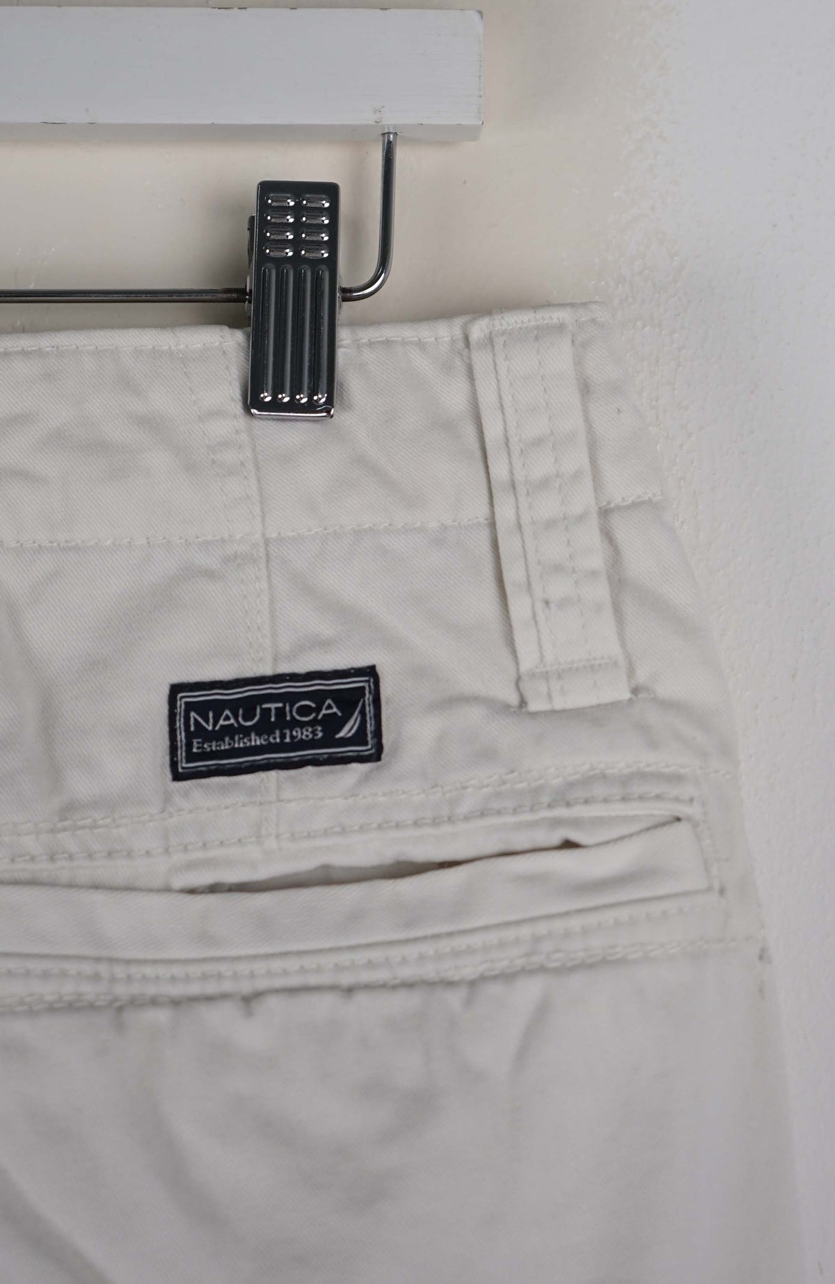 VINTAGE NAUTICA CARGO SHORTS W33