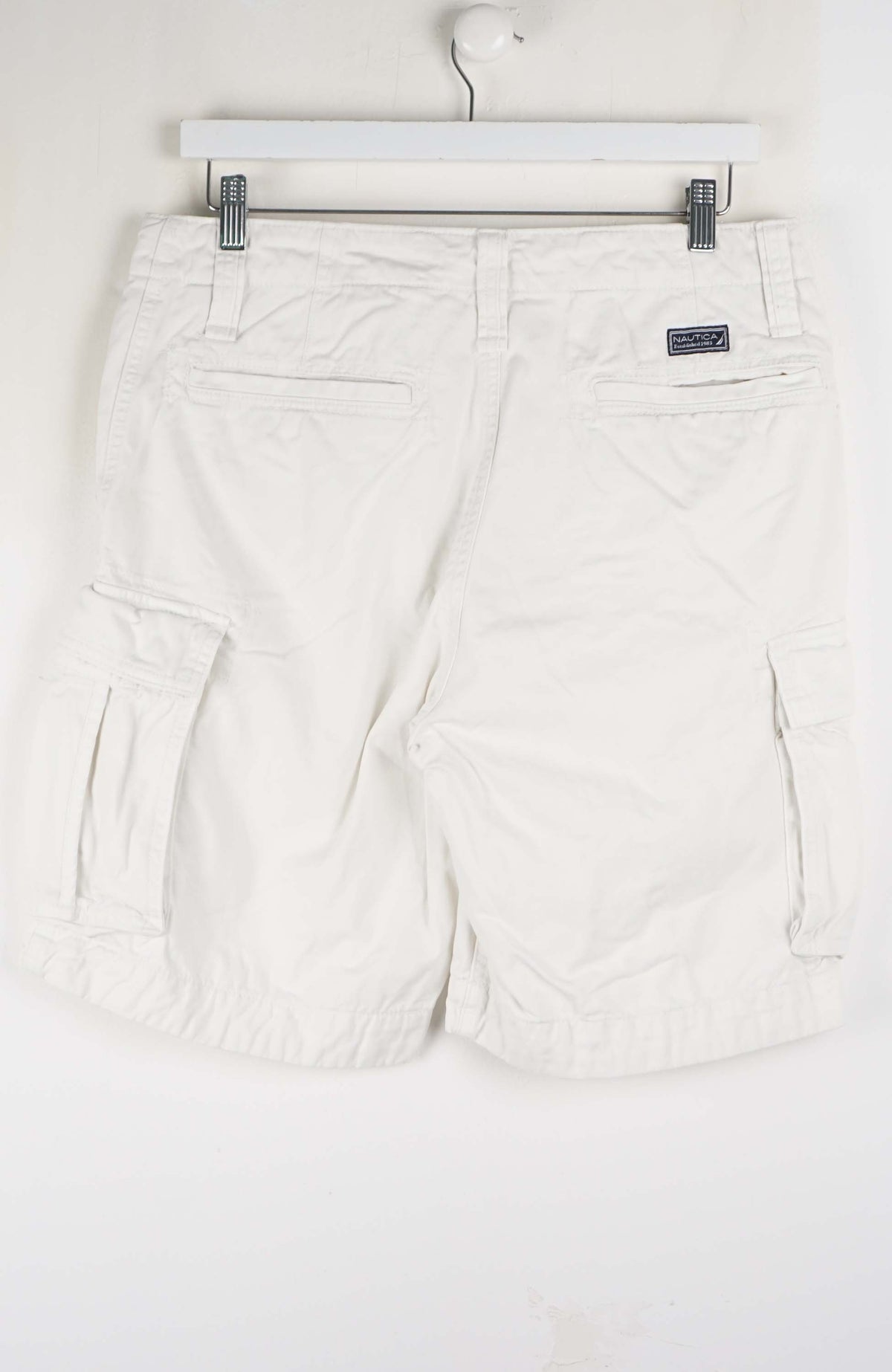 VINTAGE NAUTICA CARGO SHORTS W33