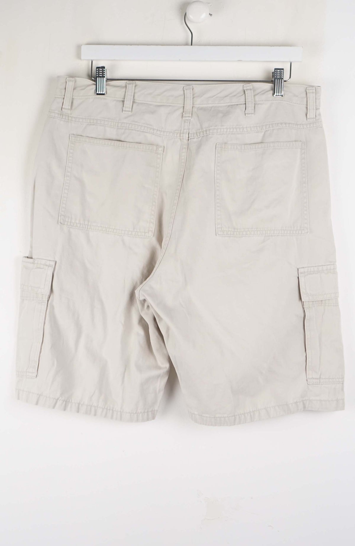 VINTAGE WRANGLER CARGO SHORTS W34