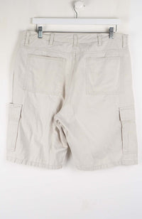 VINTAGE WRANGLER CARGO SHORTS W34