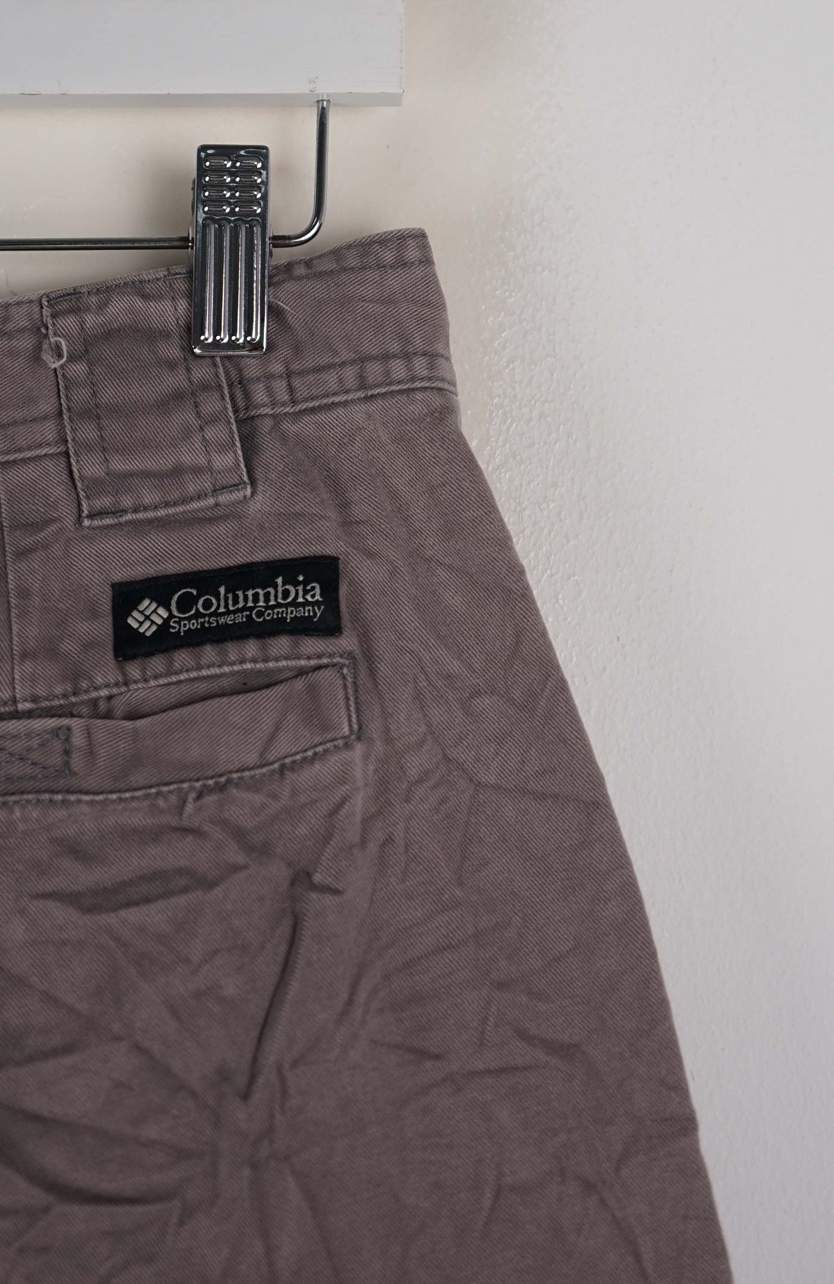 VINTAGE COLUMBIA CARGO SHORTS W32