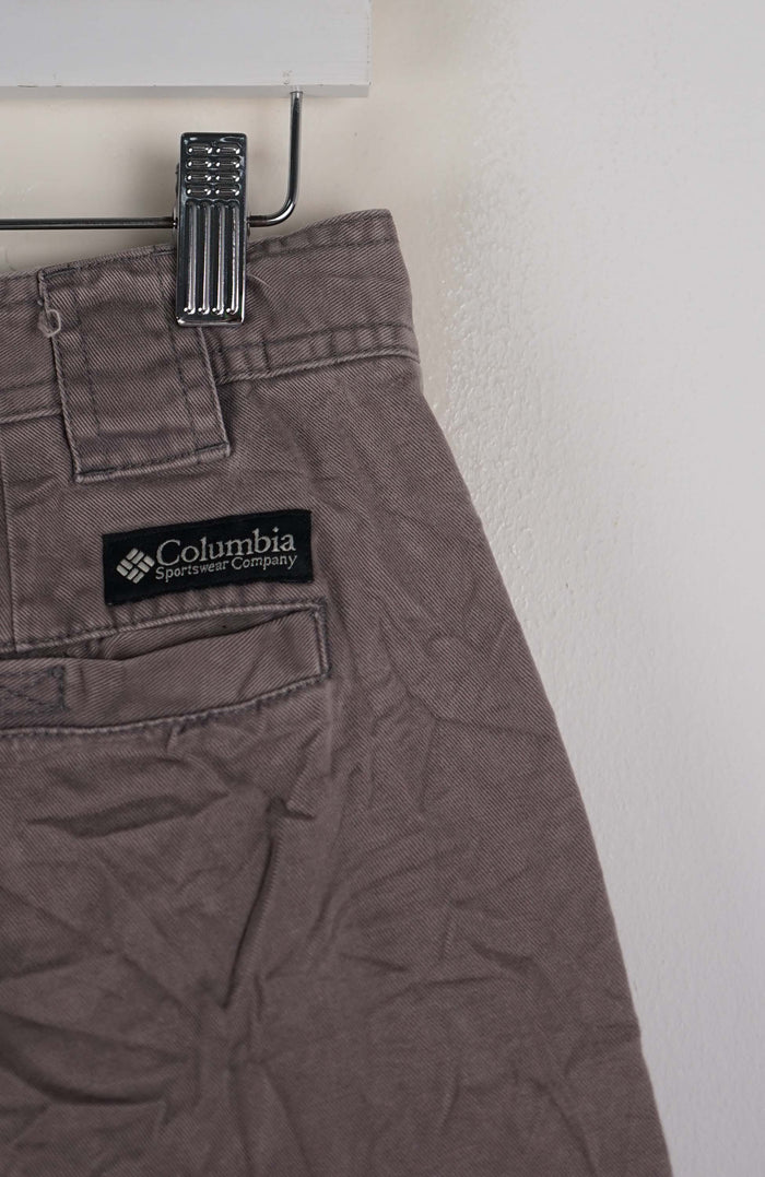 VINTAGE COLUMBIA CARGO SHORTS W32