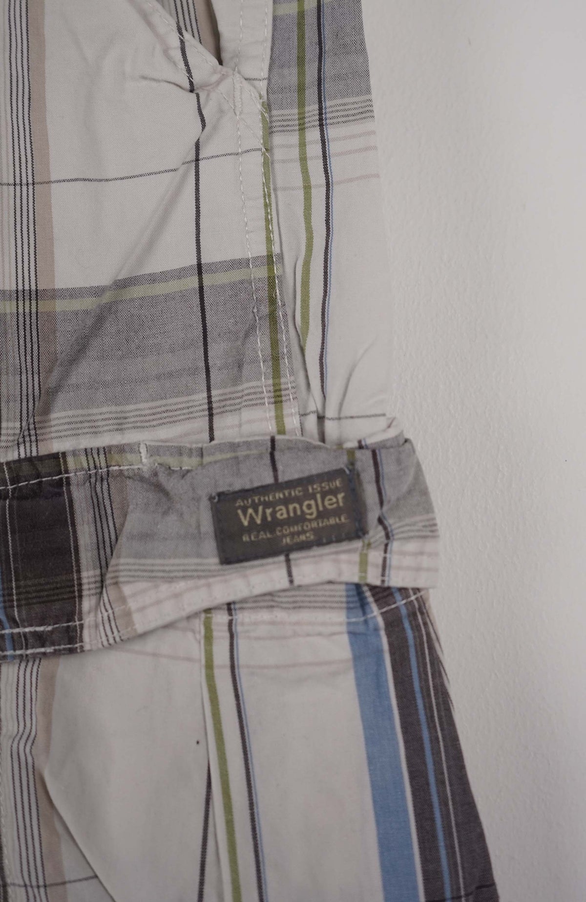 VINTAGE WRANGLER CARGO SHORTS W31