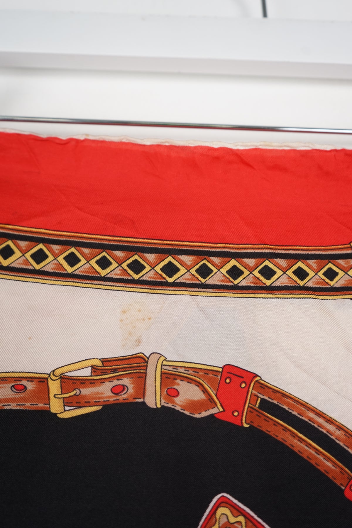 VINTAGE SCARF