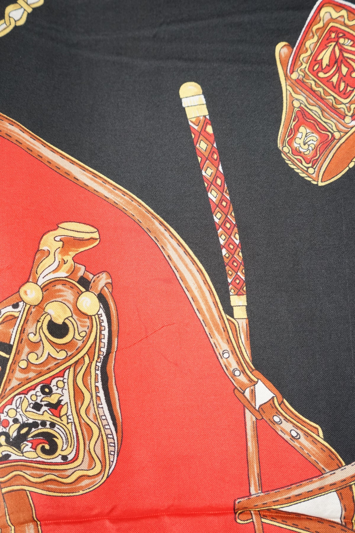 VINTAGE SCARF