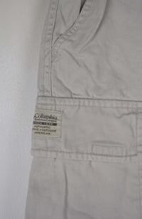 VINTAGE COLUMBIA CARGO SHORTS W33
