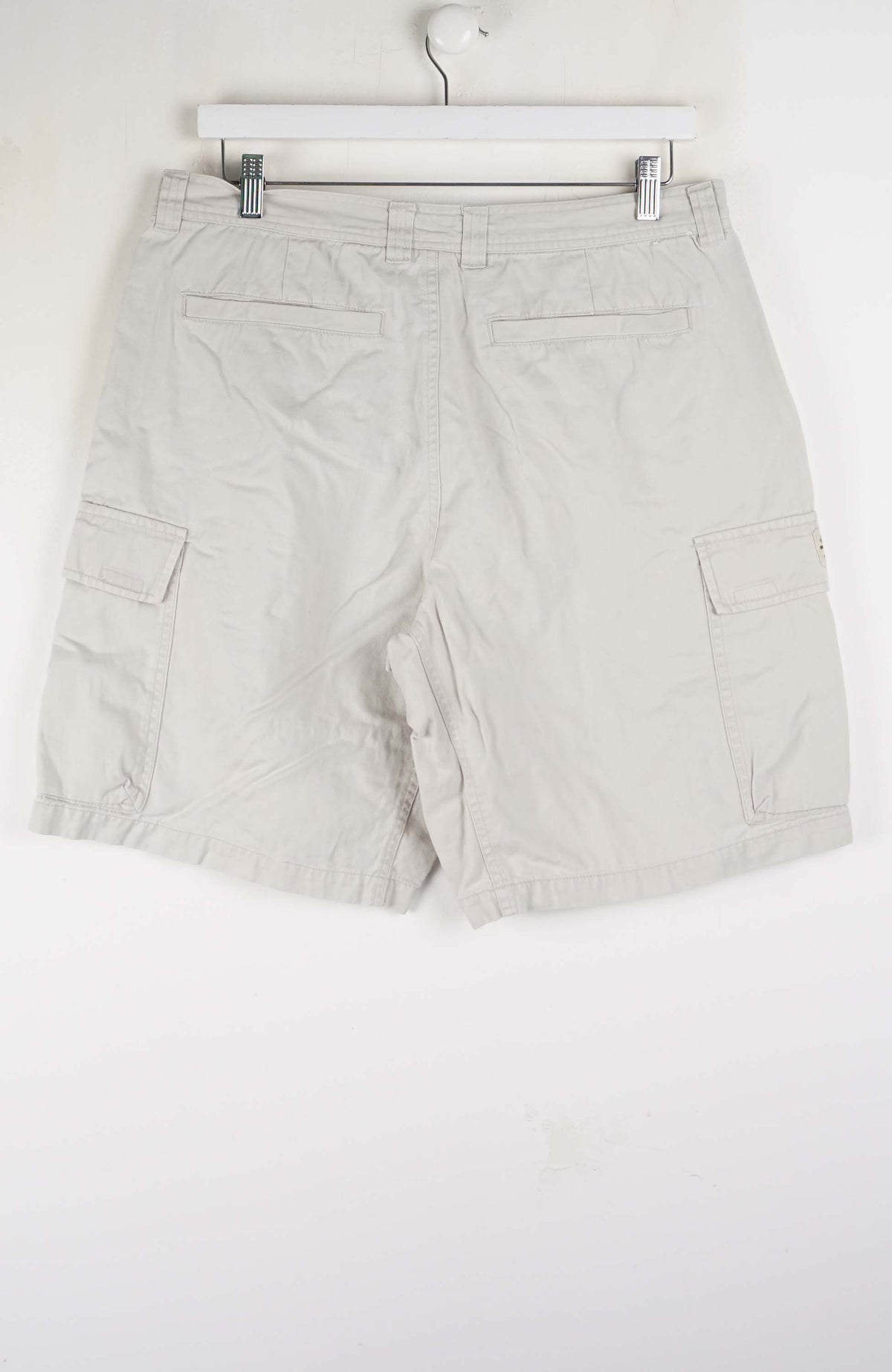 VINTAGE COLUMBIA CARGO SHORTS W33