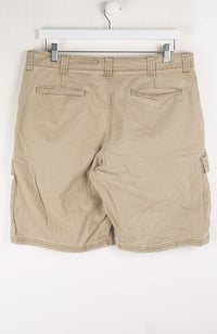 VINTAGE WRANGLER CARGO SHORTS W34