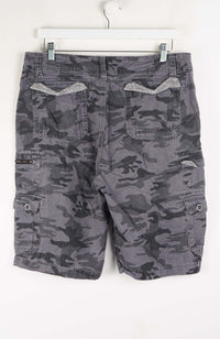 VINTAGE CAMO CARGO SHORTS W34