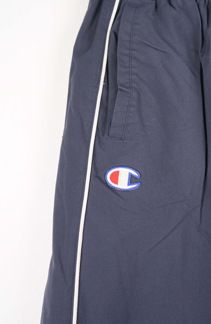 VINTAGE CHAMPION TRACK PANT SHORTS (S)