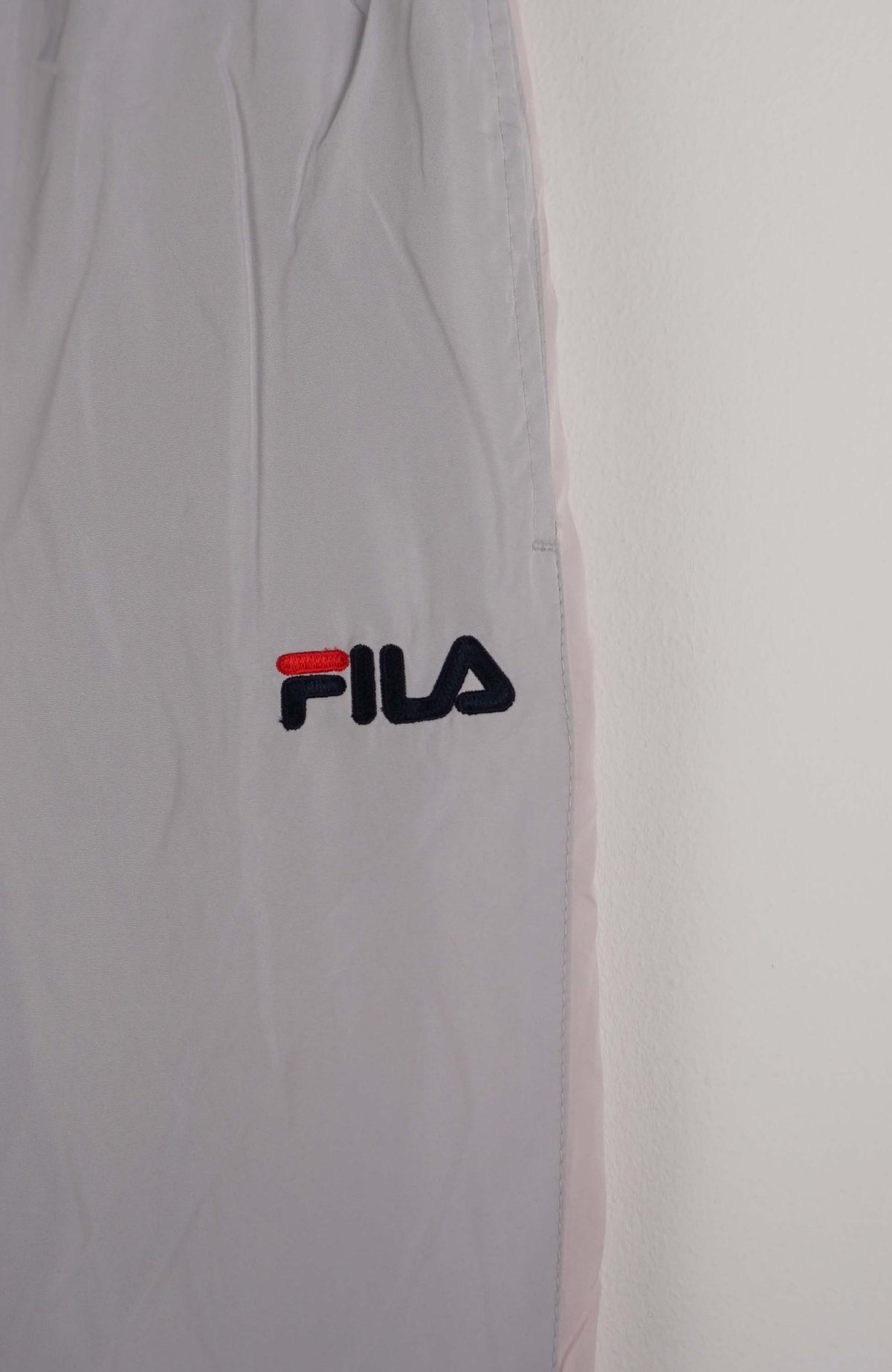 VINTAGE FILA TRACK PANT SHORTS (S)