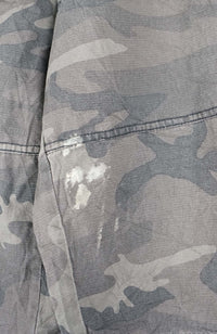 VINTAGE AIRWALK CAMO CARGO SHORTS W34