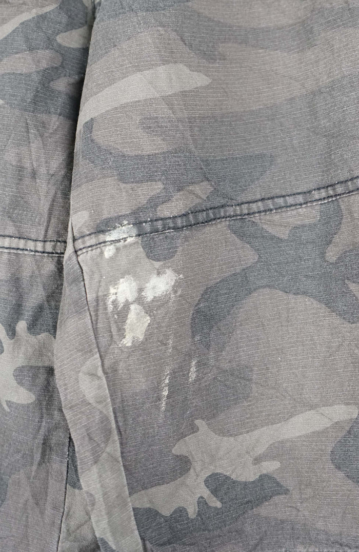 VINTAGE AIRWALK CAMO CARGO SHORTS W34