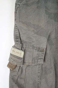 VINTAGE WRANGLER CAMO CARGO SHORTS W28