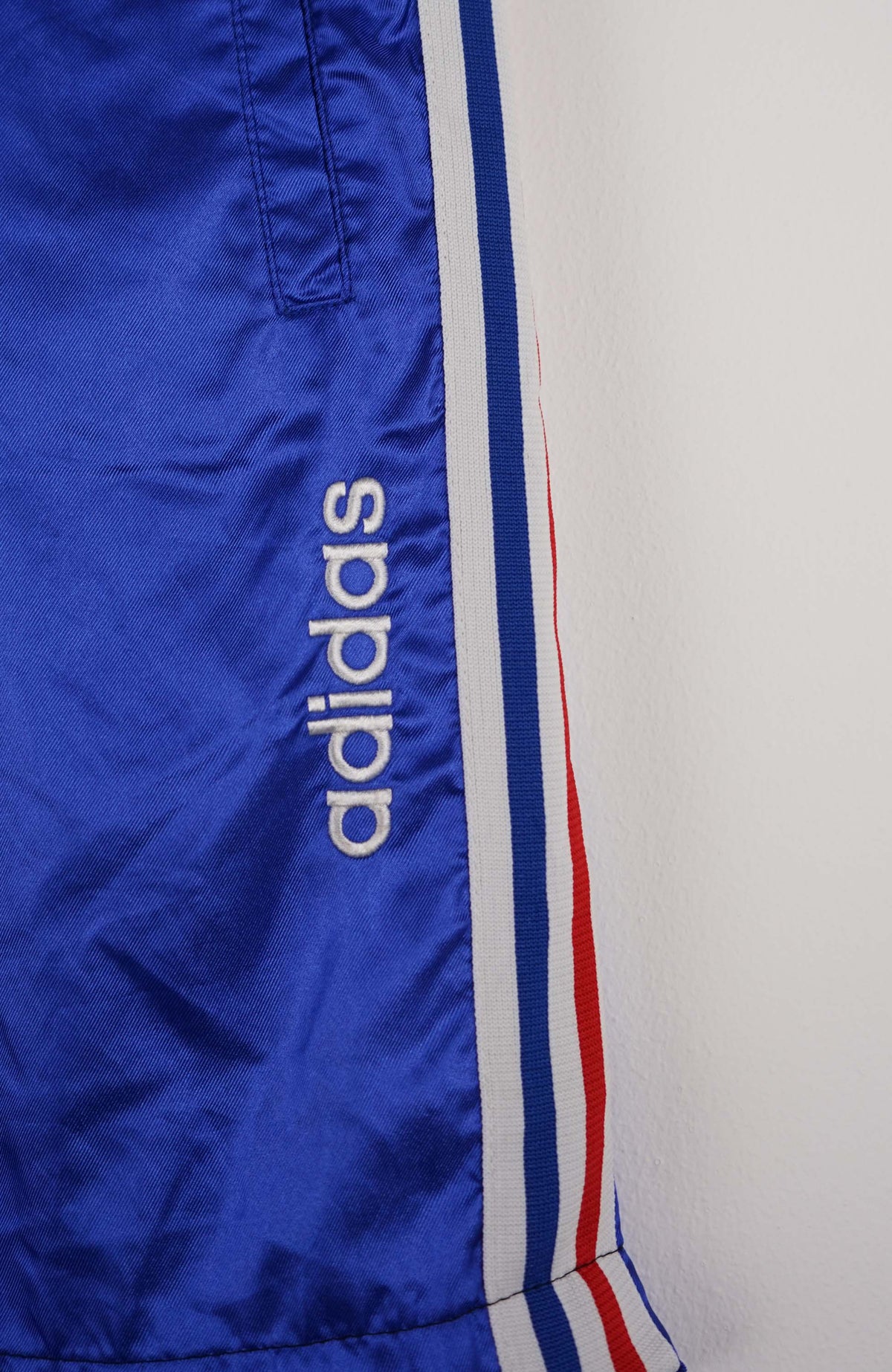VINTAGE ADIDAS TRACK PANT SHORTS (M)