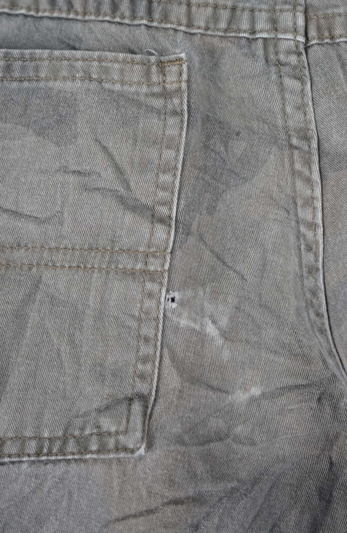 VINTAGE WRANGLER CAMO CARGO SHORTS W28
