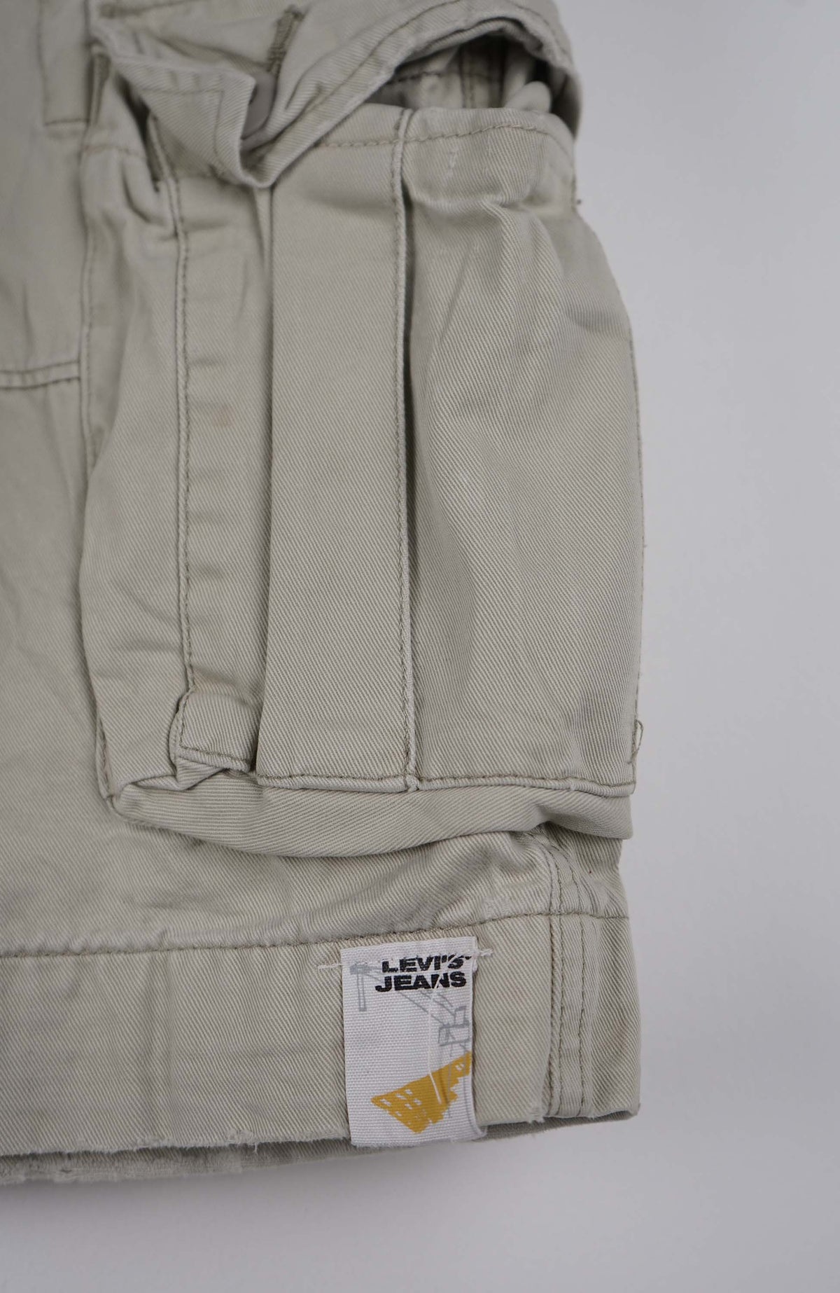 VINTAGE LEVI'S JEANS CARGO SHORTS W36