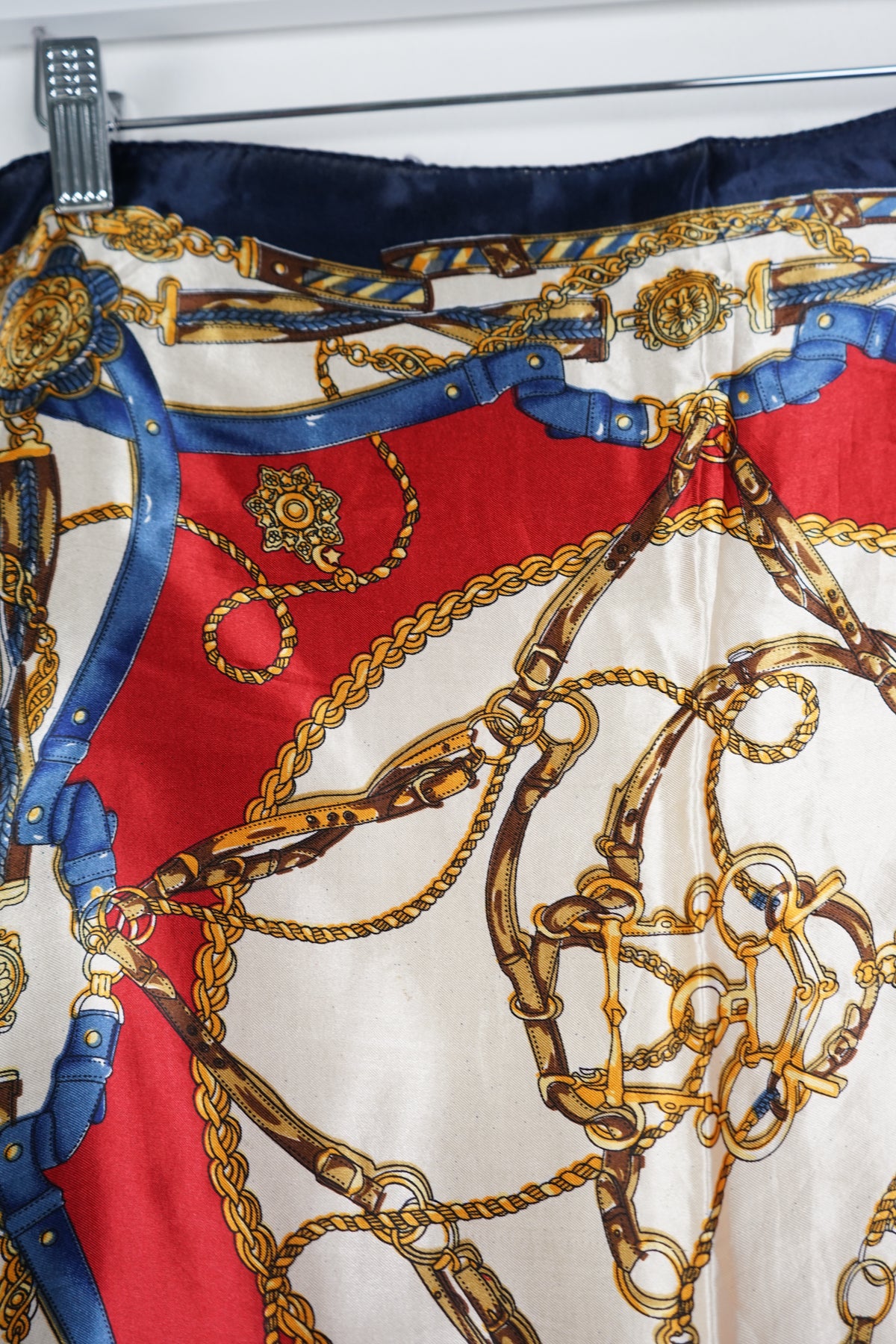 VINTAGE SCARF
