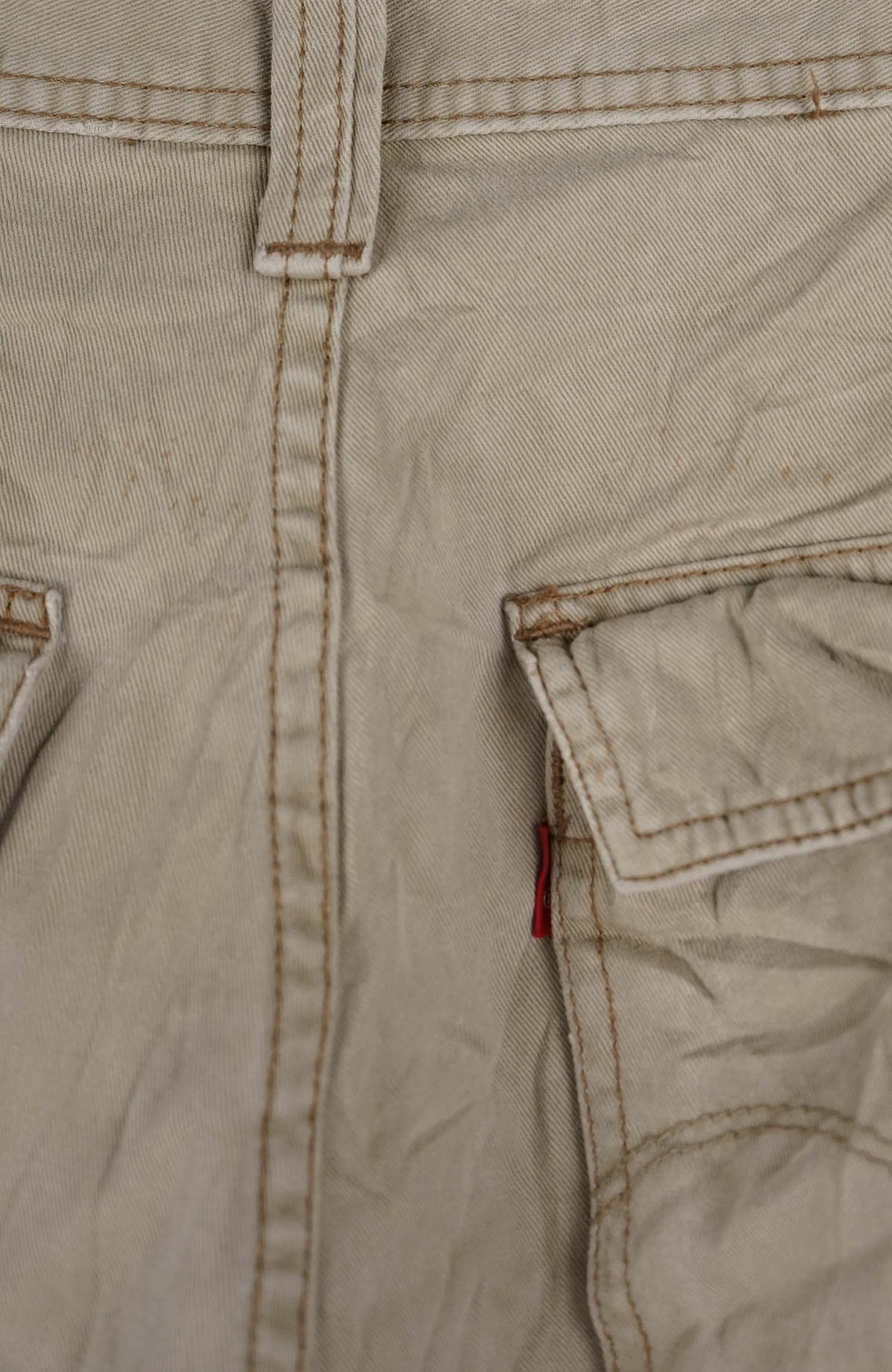 VINTAGE LEVI'S CARGO SHORTS W36