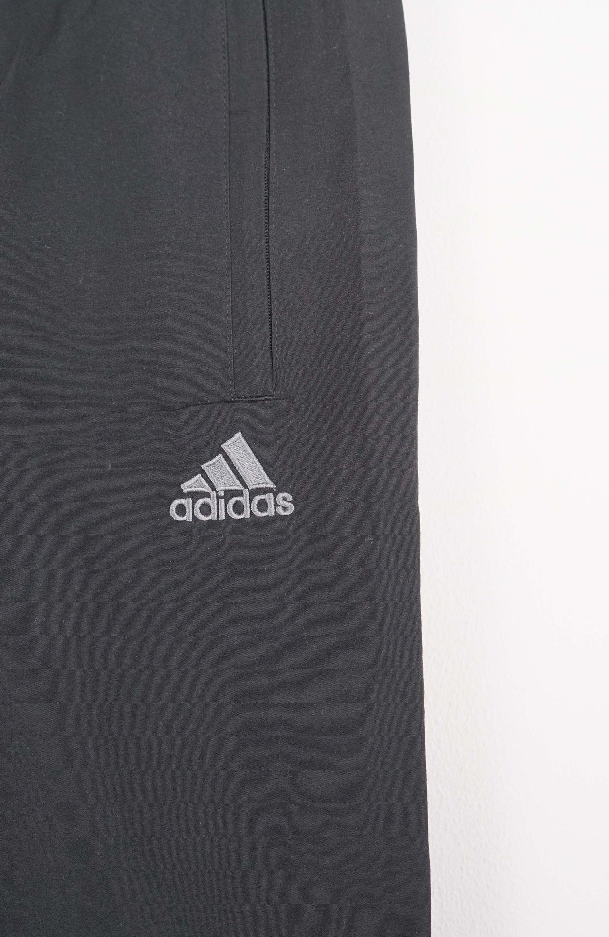 VINTAGE ADIDAS TRACK PANT SHORTS (L)