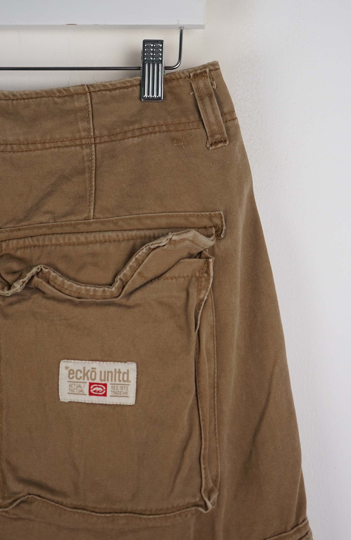 VINTAGE ECKO UNLTD. CARGO SHORTS W32